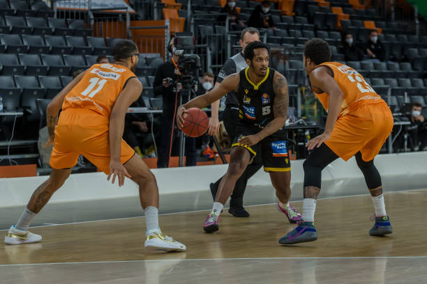 进而布置防 进而布置防