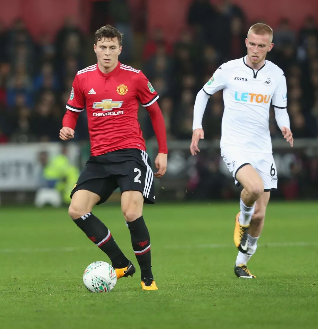 来形容毫不 来形容毫不